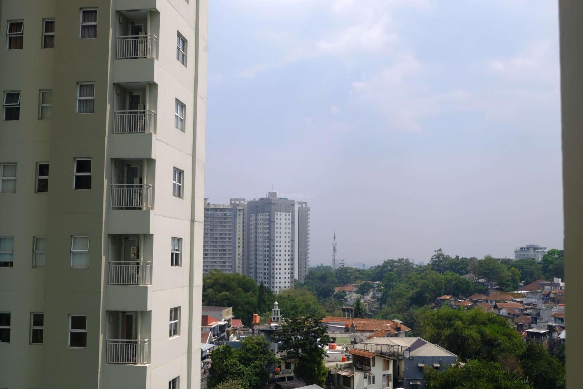 Homey And Modern Designed 2Br Apartment Parahyangan Residence By Travelio Bandung Exterior photo